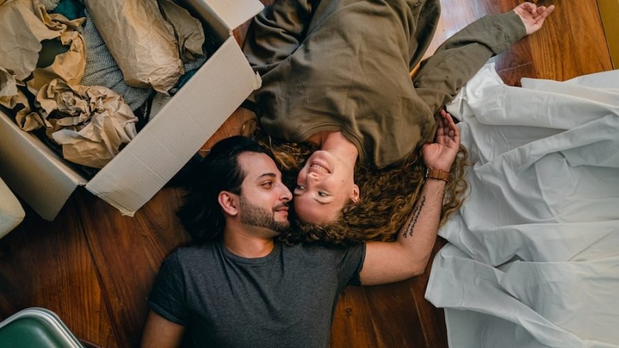 7 Ways to Ensure Moving In Together Isn’t a Financial Mess